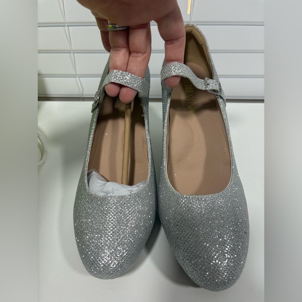 Dream Pairs Silver Glitter Heels Size 10 in Packaging NWT